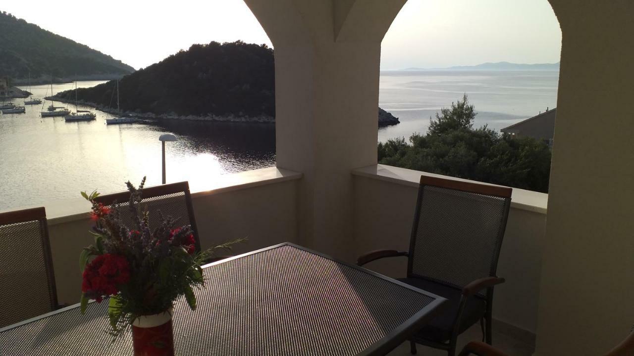 Apartment Zaklopatica Lastovo Zewnętrze zdjęcie